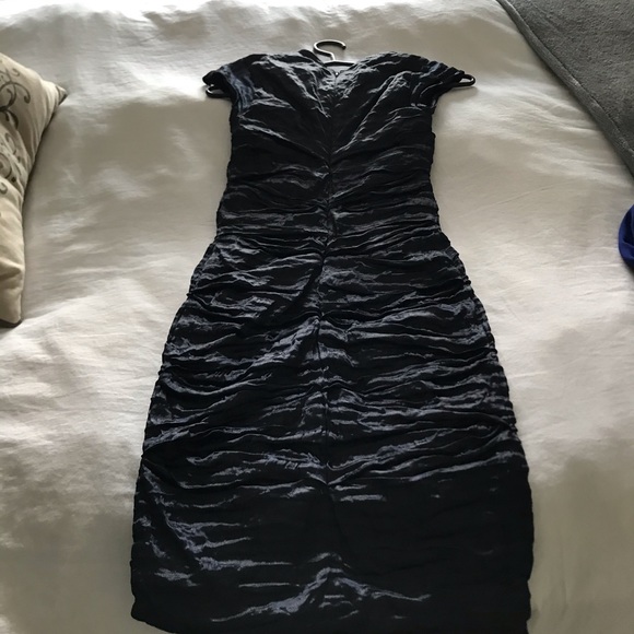 Dress - Picture 4 of 6